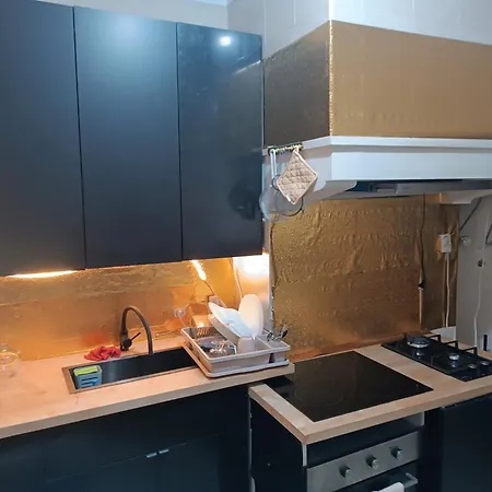 Sams Rooms - Solo Female Guest House Amadora