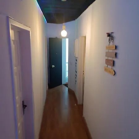Sams Rooms - Solo Female Guest House * Amadora