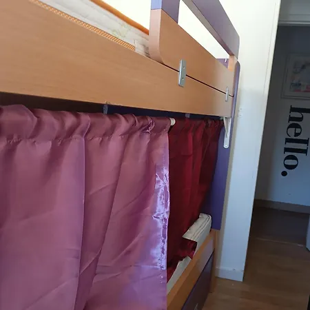Sams Rooms - Solo Female Guest House