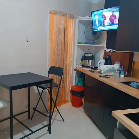 Sams Rooms - Solo Female Guest House Homestay