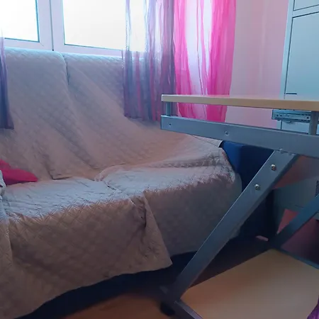 Sams Rooms - Solo Female Guest House Amadora