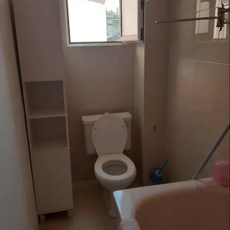 Sams Rooms - Solo Female Guest House Homestay